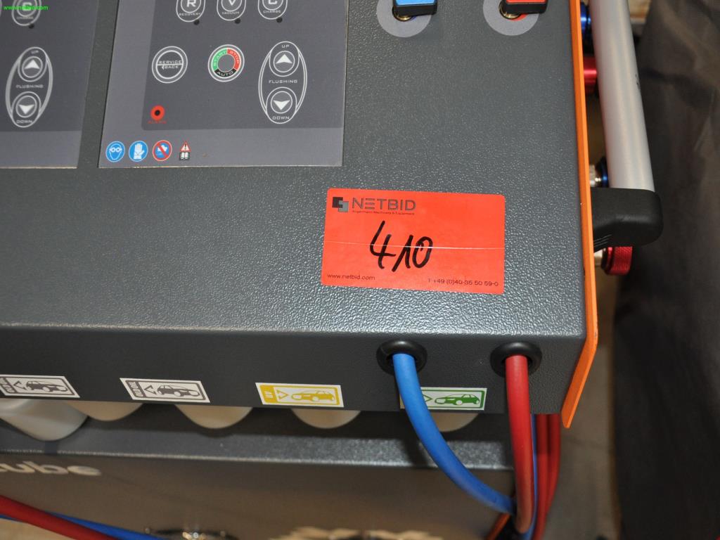 Maschinen, Werkzeuge, Handelsware / Werkstattausrüstung aus dem Umfeld<br> KFZ-Handwerk / Reifendienst-2