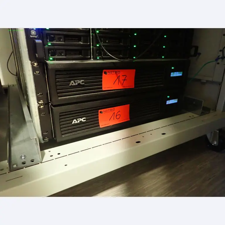 Gepflegte Betriebs- und Geschäftsausstattung<br>-1