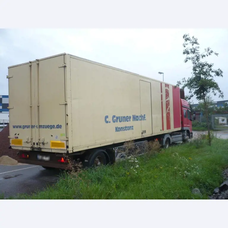 Vehicle fleet of freight forwarder-5