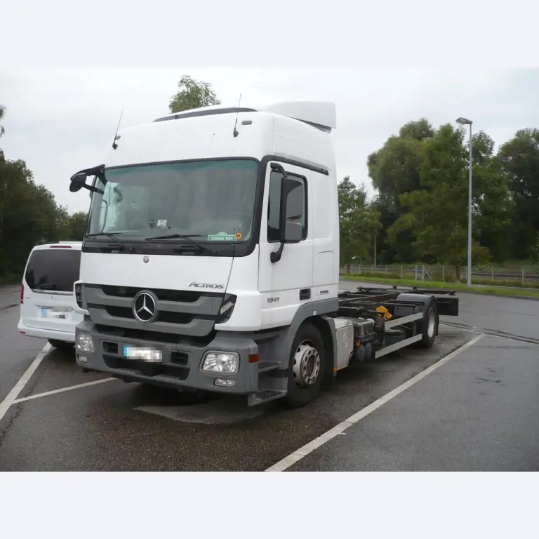 Vehicle fleet of freight forwarder-1
