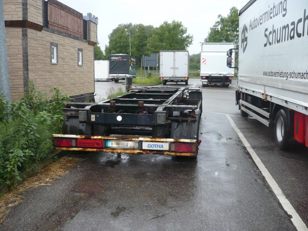 Vehicle fleet of freight forwarder-3