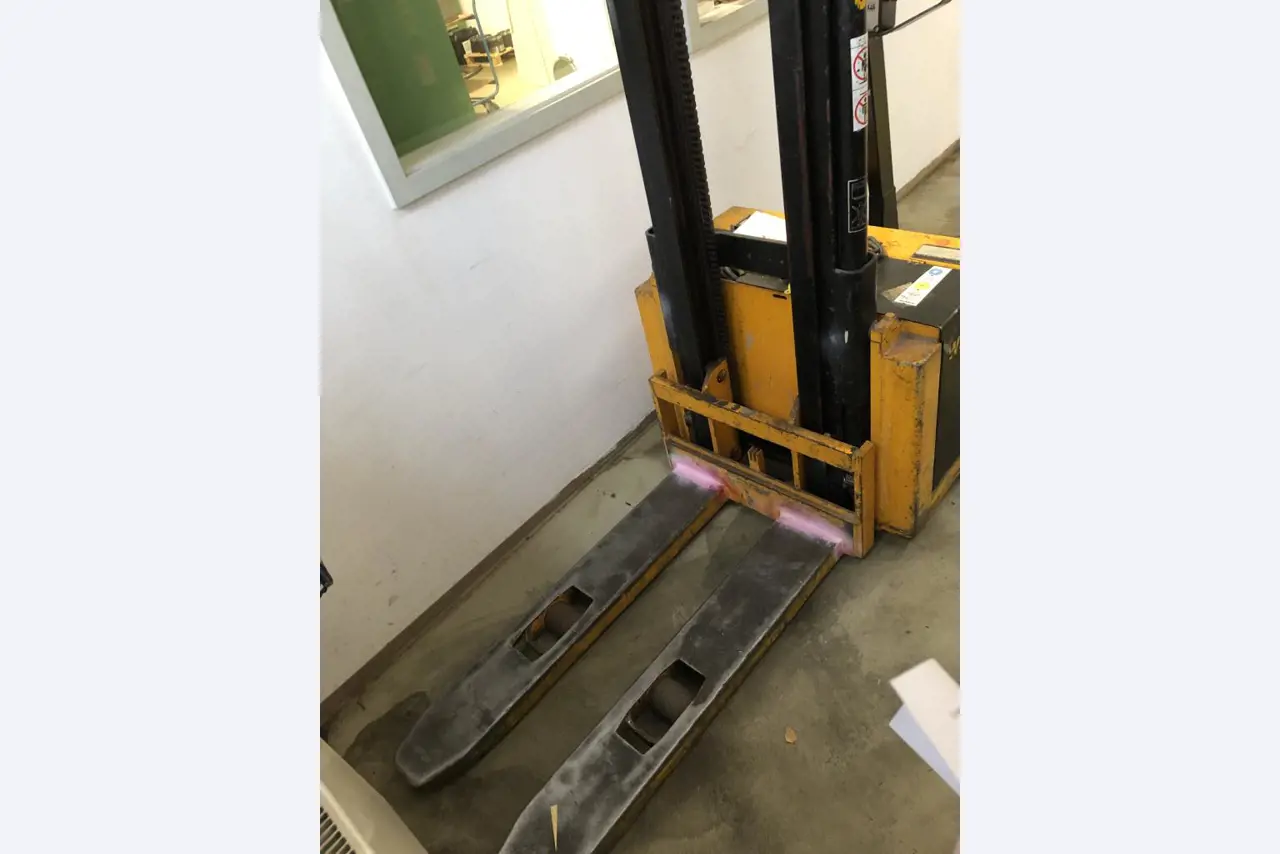 no longer required machinery / equipment from a training workshop-3