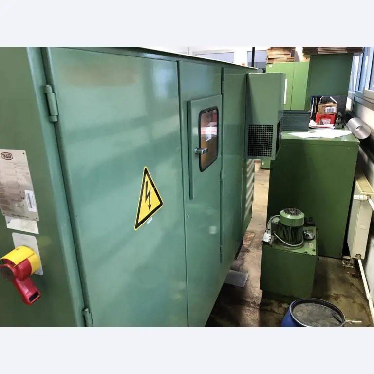 no longer required machinery / equipment from a training workshop-3