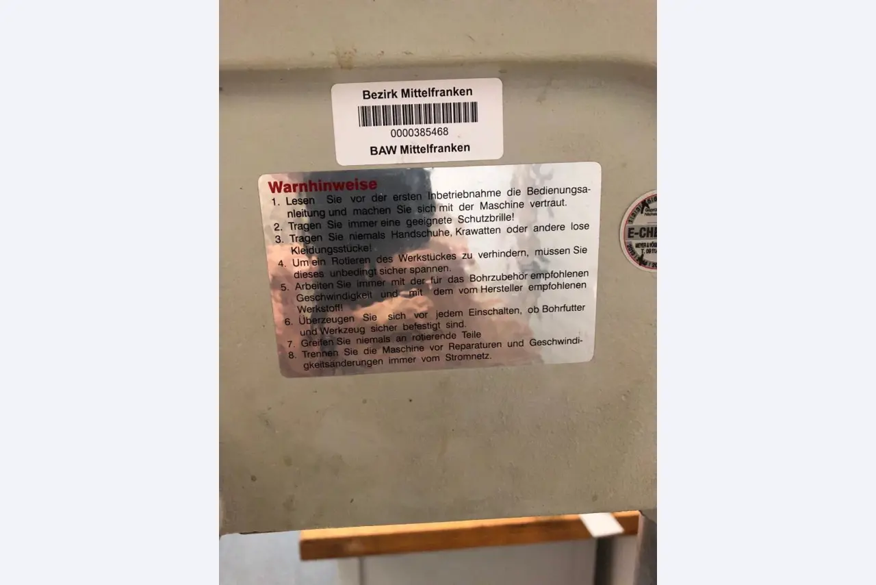 nicht mehr benötigte Maschinen/ Gerätschaften aus einer Lehrwerkstatt -5