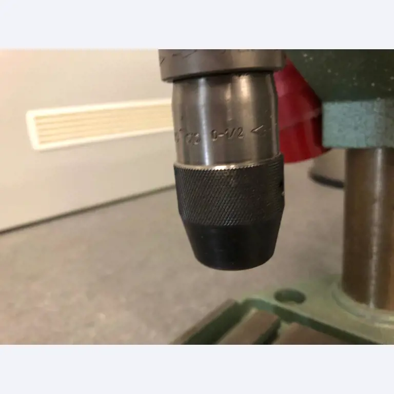 nicht mehr benötigte Maschinen/ Gerätschaften aus einer Lehrwerkstatt -4