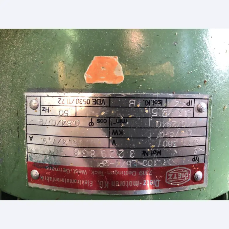 no longer required machinery / equipment from a training workshop-2