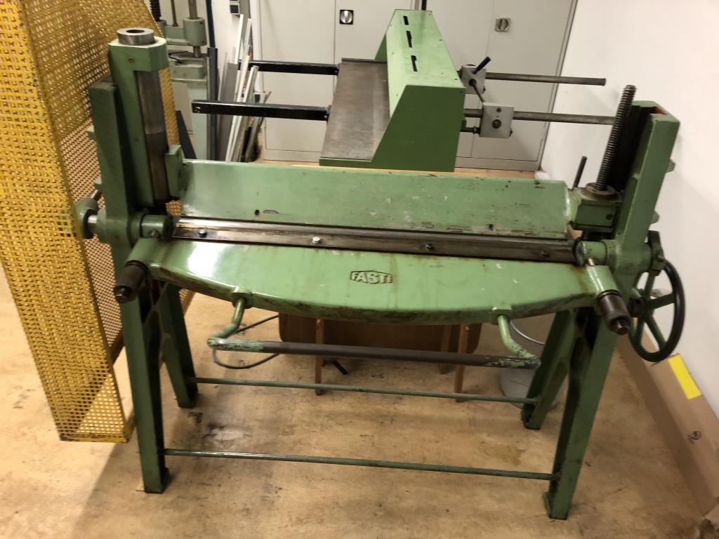 no longer required machinery / equipment from a training workshop-3