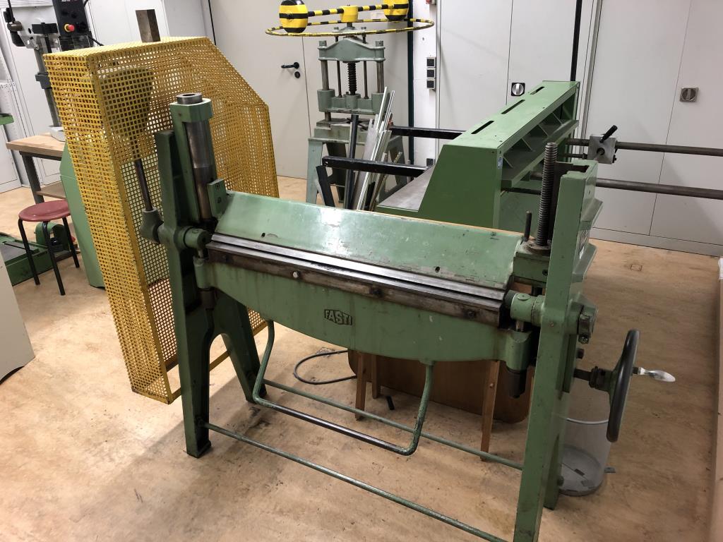 no longer required machinery / equipment from a training workshop-1