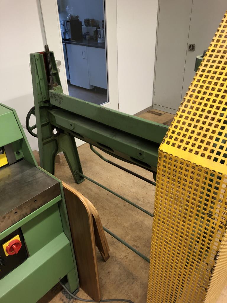 no longer required machinery / equipment from a training workshop-5