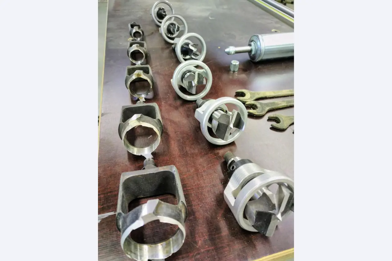 no longer required machinery / equipment from a training workshop-5