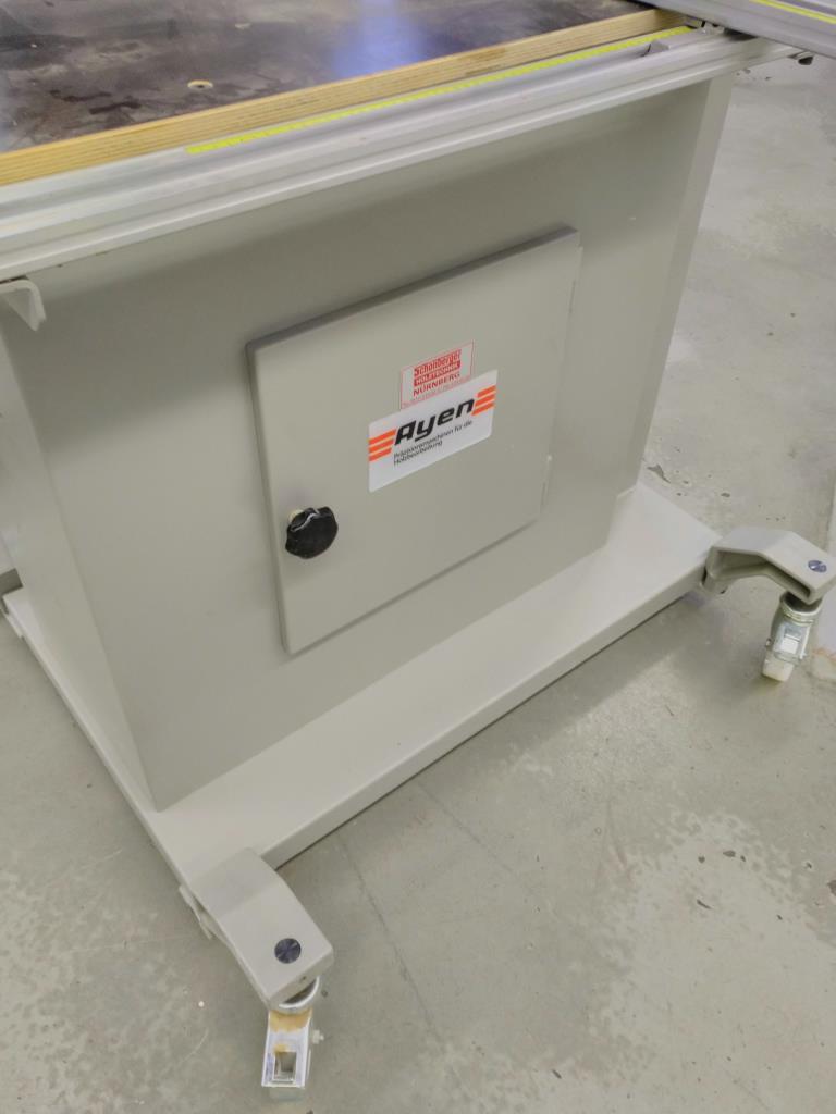 no longer required machinery / equipment from a training workshop-6