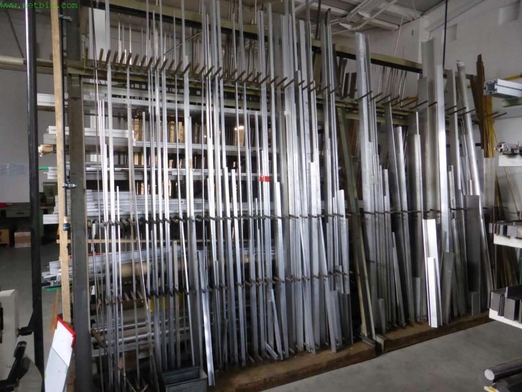 Maschinen und Anlagen aus dem Bereich Metallbearbeitung und Maschinenbau-1