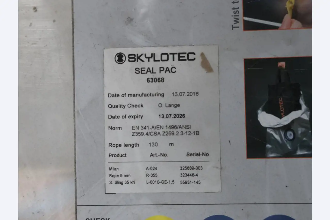 Sale of the no longer needed assets formerly used by an international manufacturer of wind turbines
-2