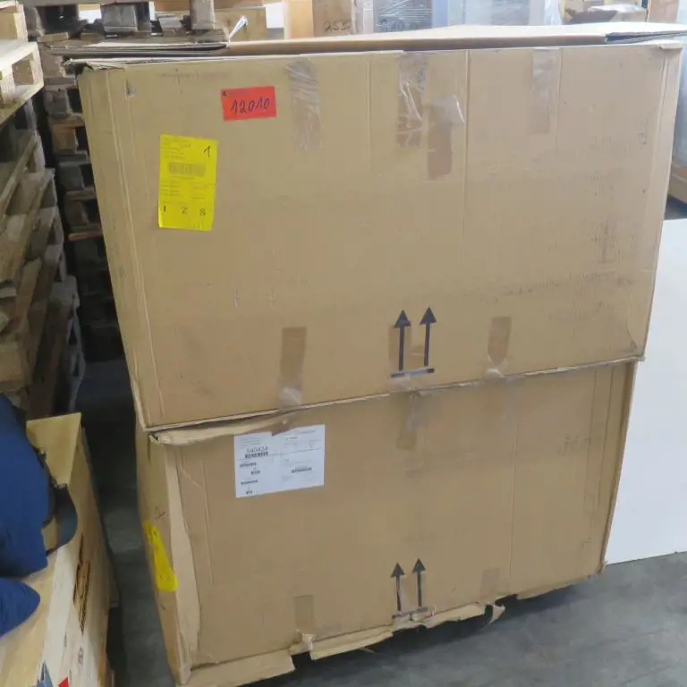 2 packages foam boards  139LG