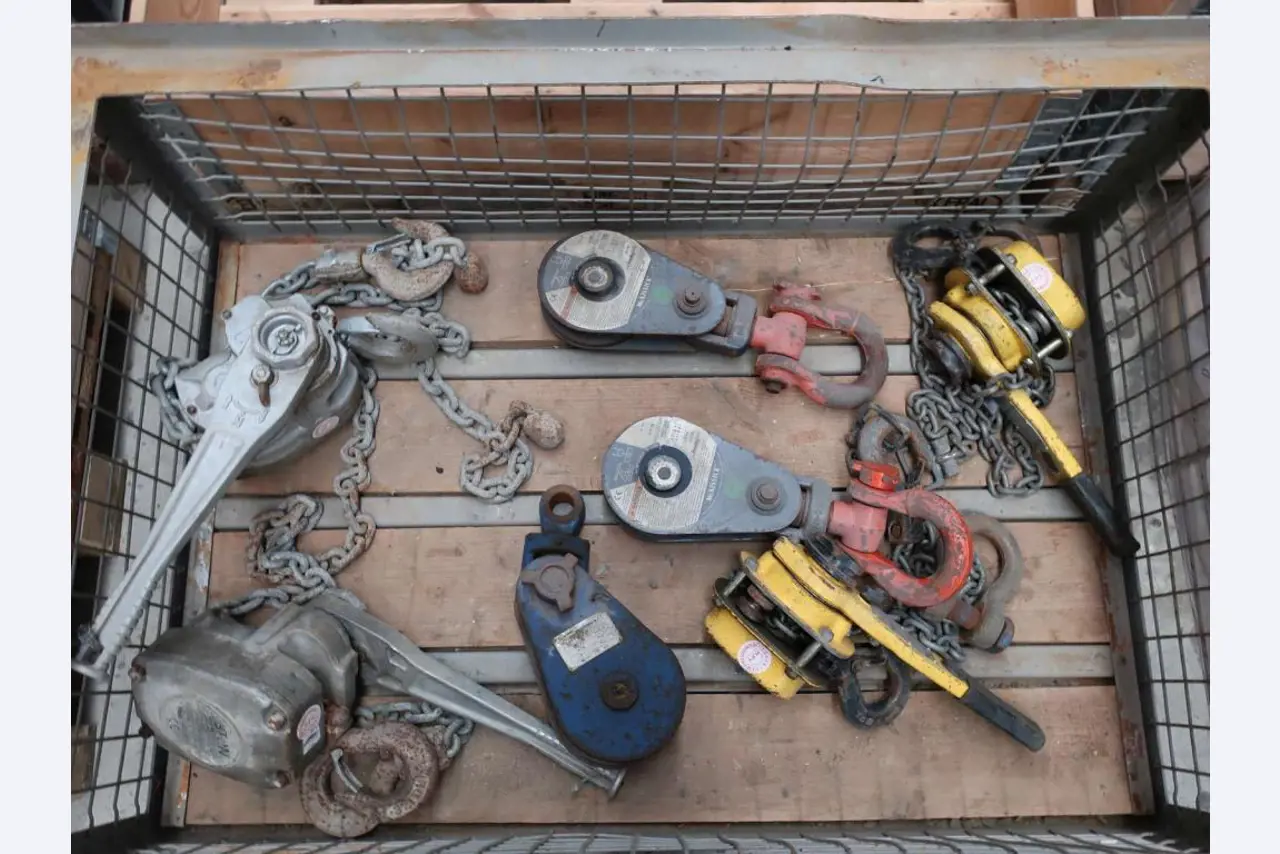 Vermarktung der freiwerdenden Assets eines internationalen Herstellers von Windenergieanlagen
-2