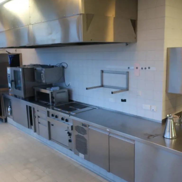 Catering kitchen equipment