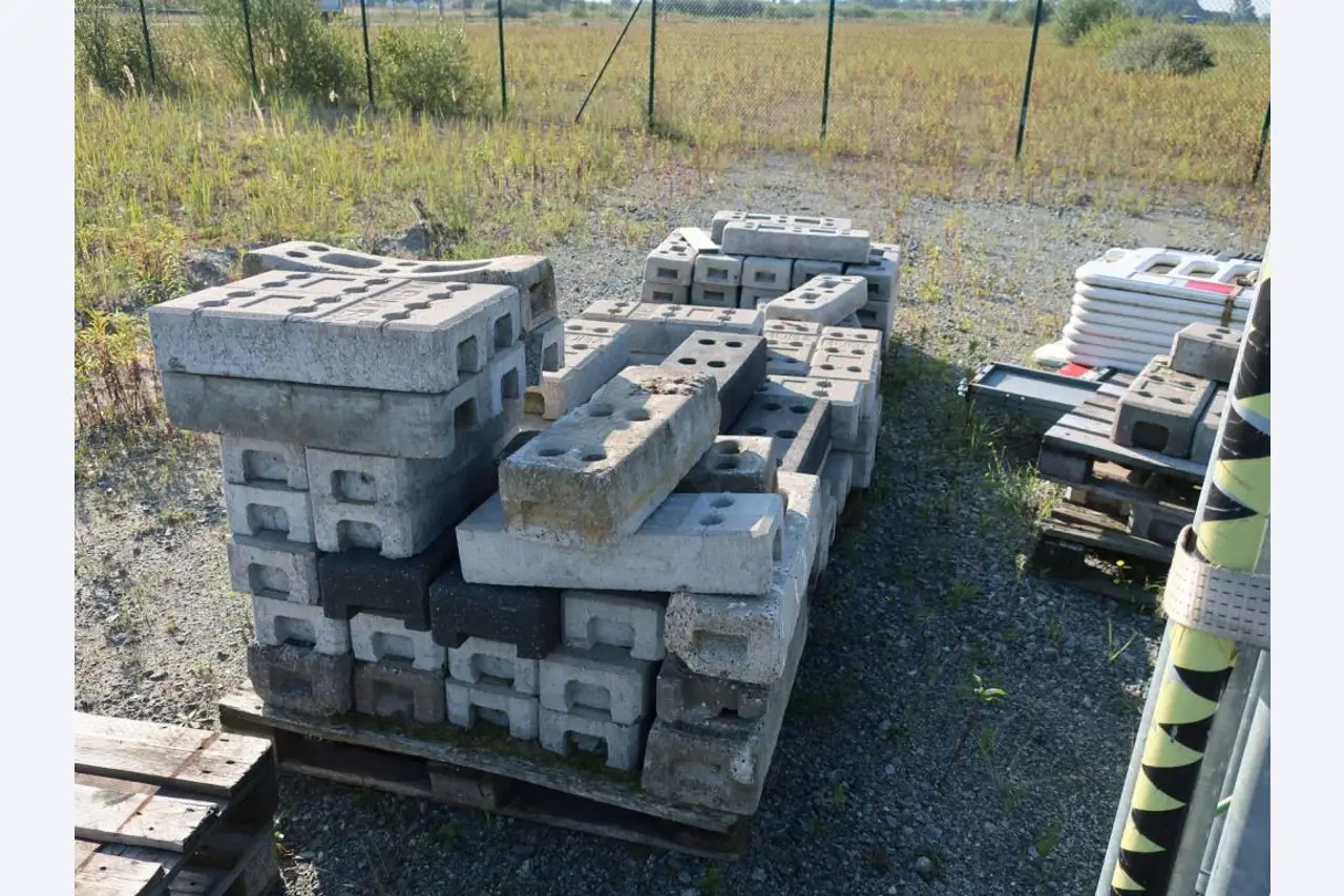 Commercialisation des actifs libérés par un fabricant international d'éoliennes
-11