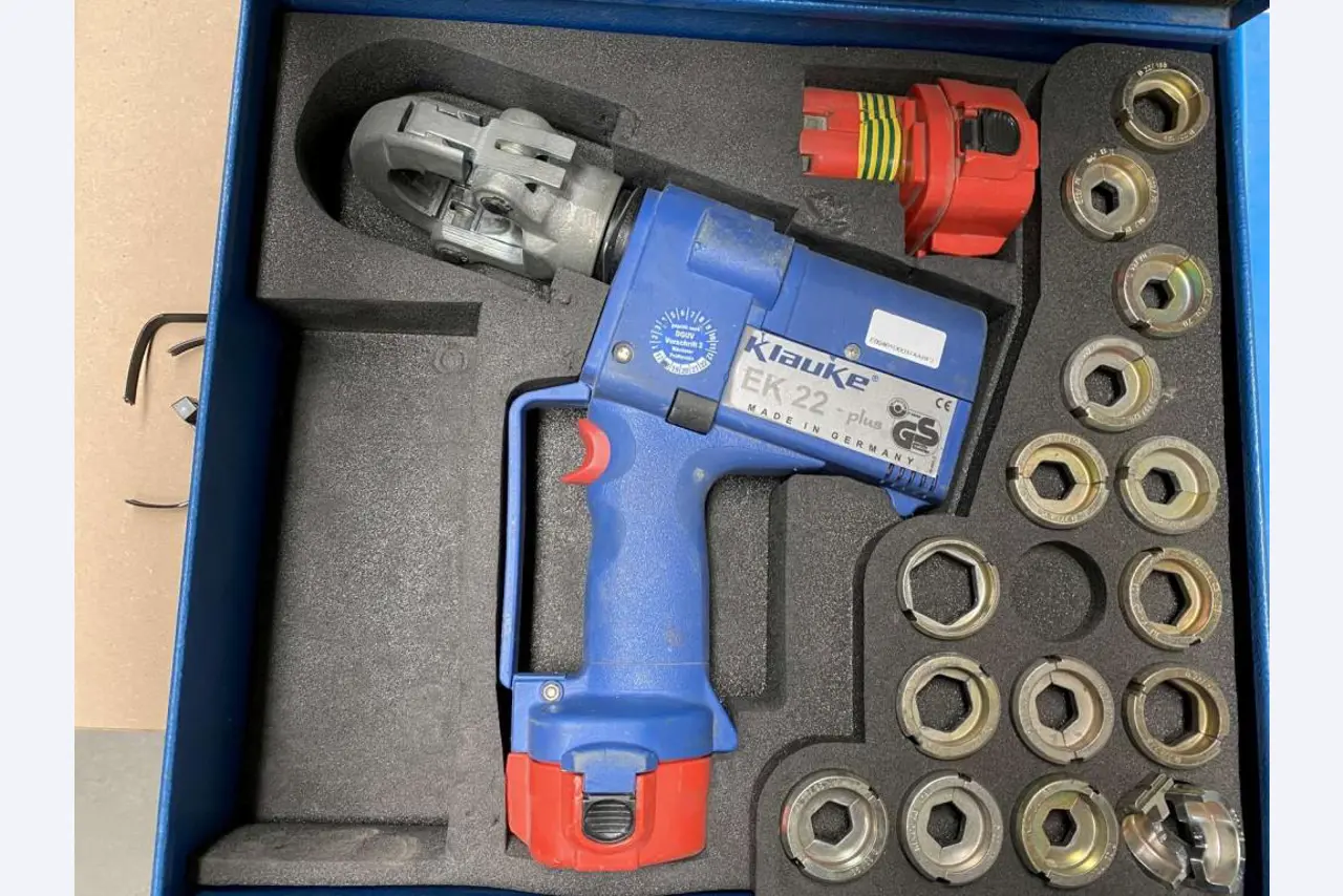 Sale of the no longer needed assets formerly used by an international manufacturer of wind turbines
-1