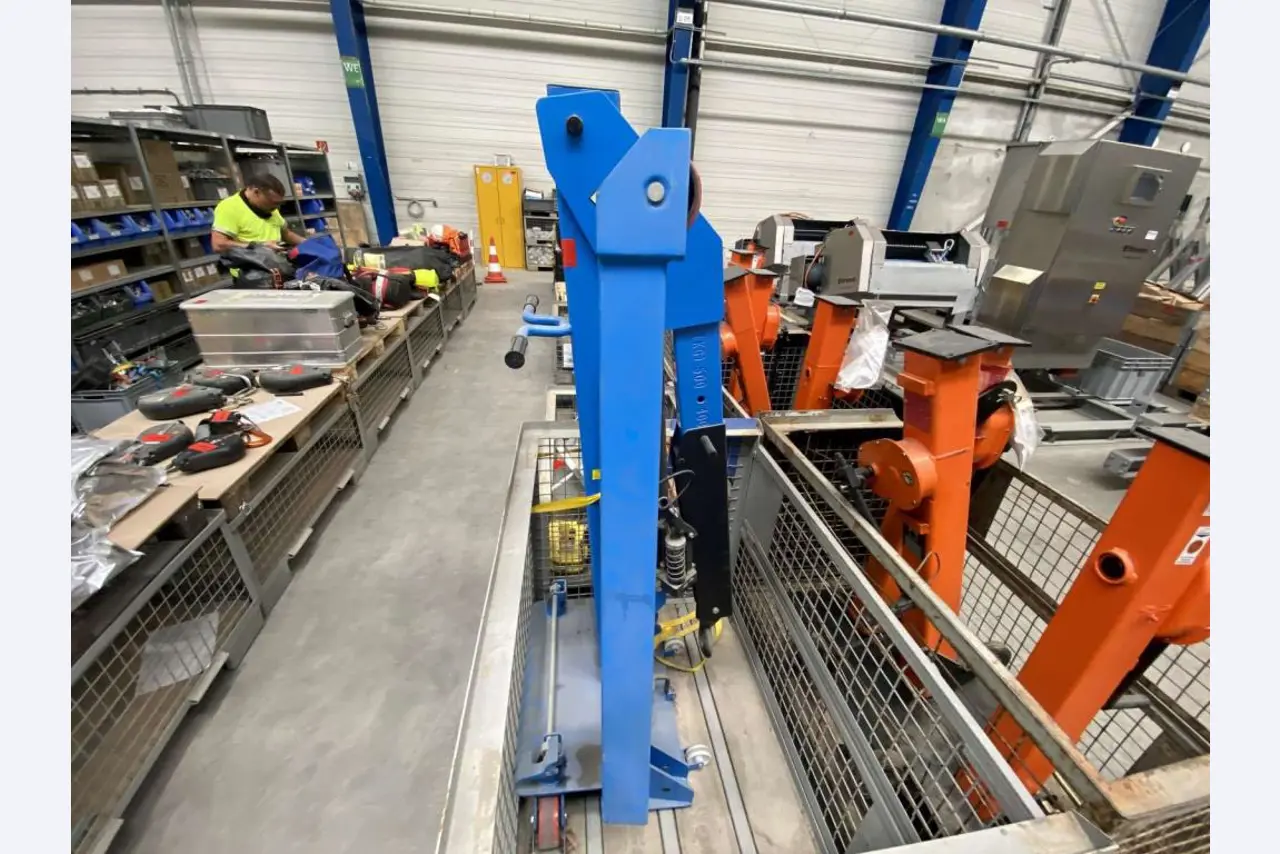 Sale of the no longer needed assets formerly used by an international manufacturer of wind turbines-1