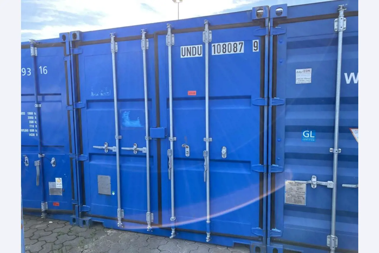 Kontenery morskie (10, 20, 40 stóp)<br> z lokalizacji Bremerhaven-1