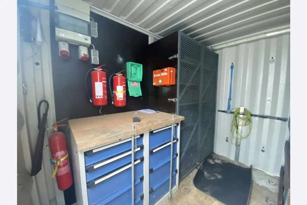 Contentores marítimos (10, 20, 40 pés)<br> a partir de Bremerhaven-3