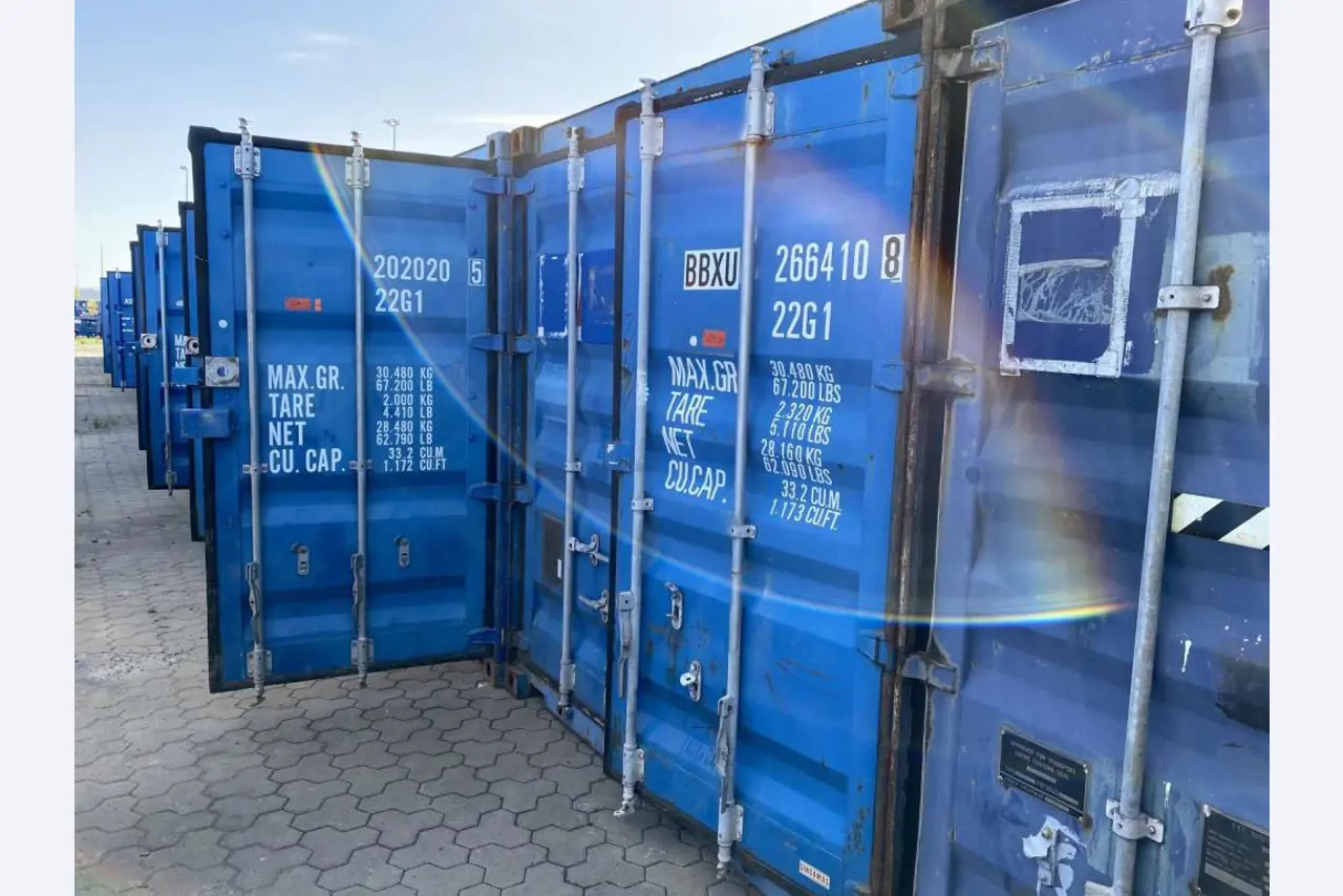 Conteneurs maritimes (10, 20, 40 pieds)<br> à partir du site de Bremerhaven-1