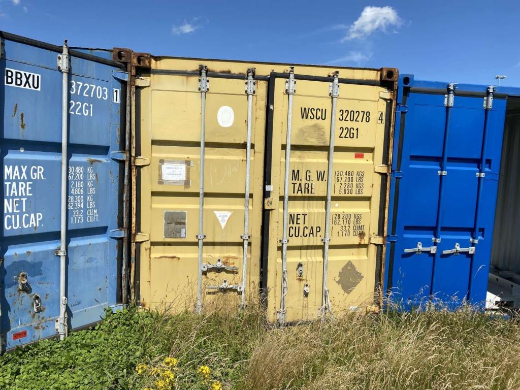 sea containers (10, 20, 40 ft.)<br> located at Bremerhaven (Germany)-1