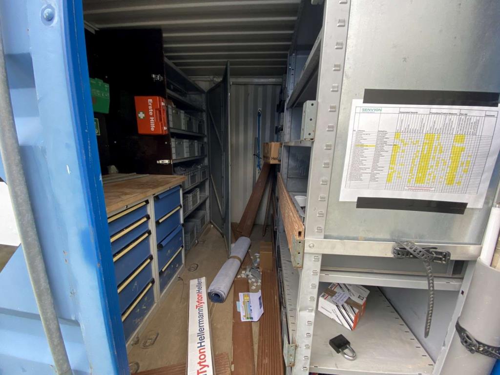 sea containers (10, 20, 40 ft.)<br> located at Bremerhaven (Germany)-2