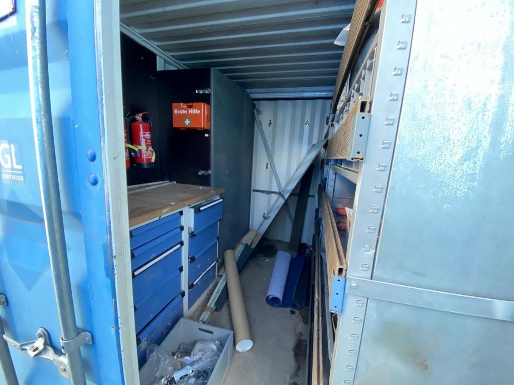 sea containers (10, 20, 40 ft.)<br> located at Bremerhaven (Germany)-2