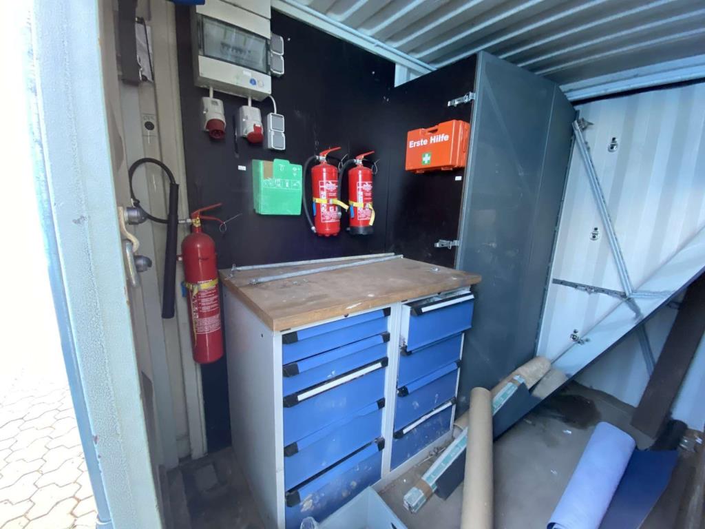 sea containers (10, 20, 40 ft.)<br> located at Bremerhaven (Germany)-3