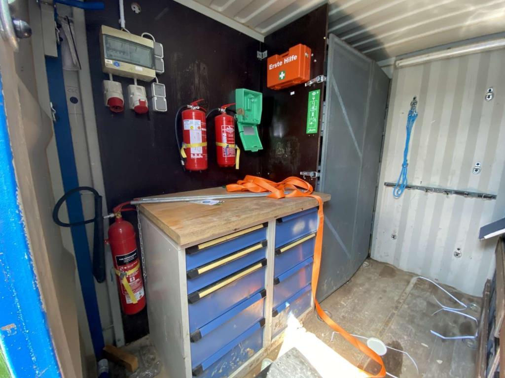 sea containers (10, 20, 40 ft.)<br> located at Bremerhaven (Germany)-3