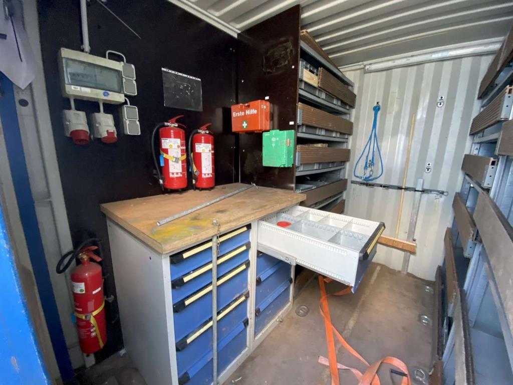 sea containers (10, 20, 40 ft.)<br> located at Bremerhaven (Germany)-3