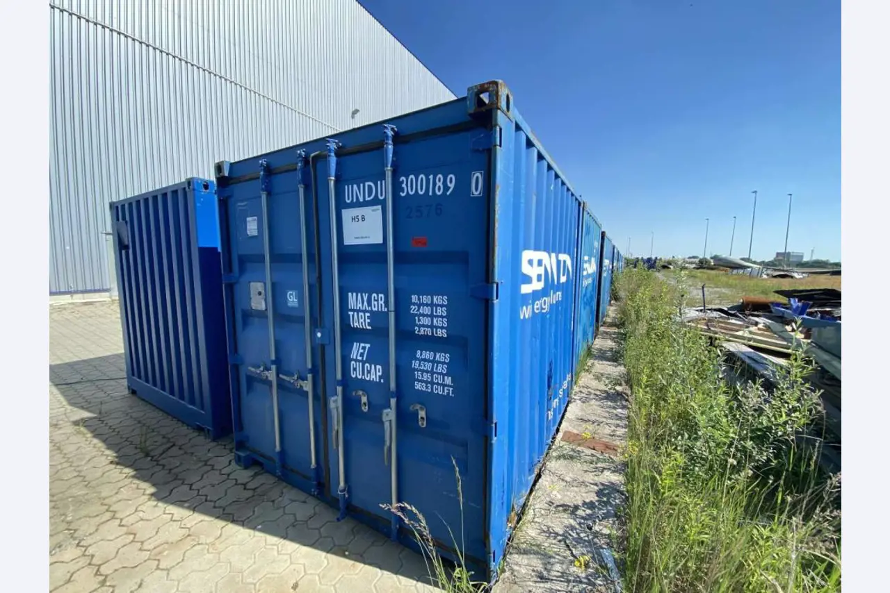 Kontenery morskie (10, 20, 40 stóp)<br> z lokalizacji Bremerhaven-1