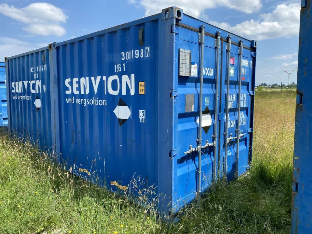 sea containers (10, 20, 40 ft.)<br> located at Bremerhaven (Germany)-1