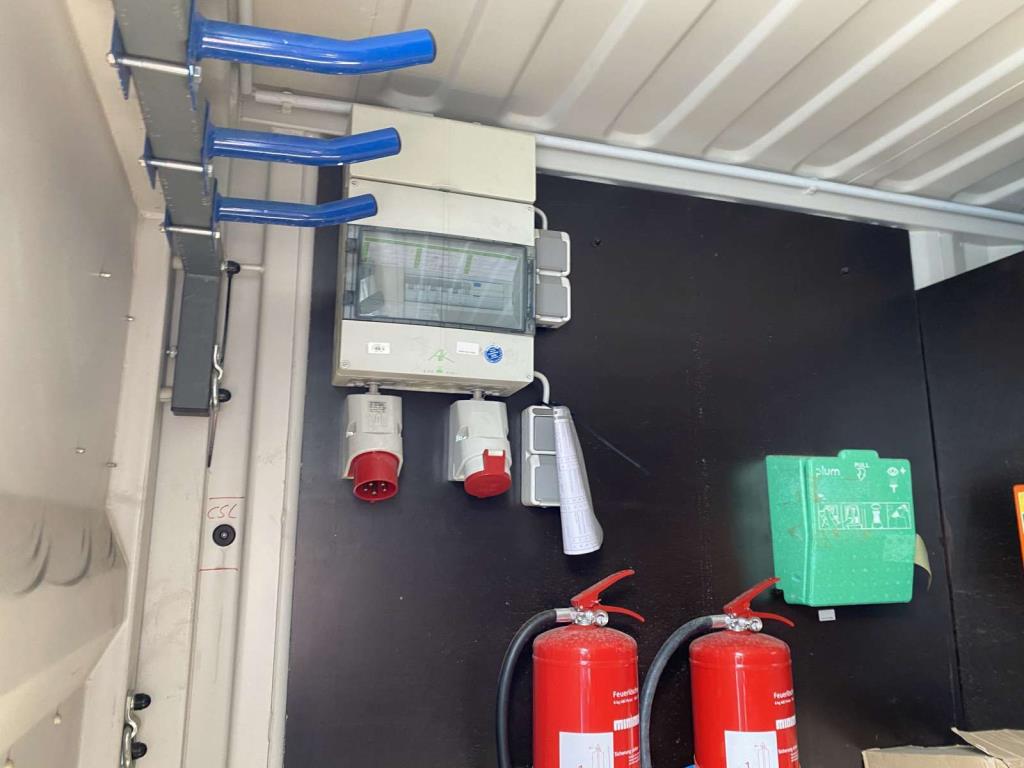 sea containers (10, 20, 40 ft.)<br> located at Bremerhaven (Germany)-3