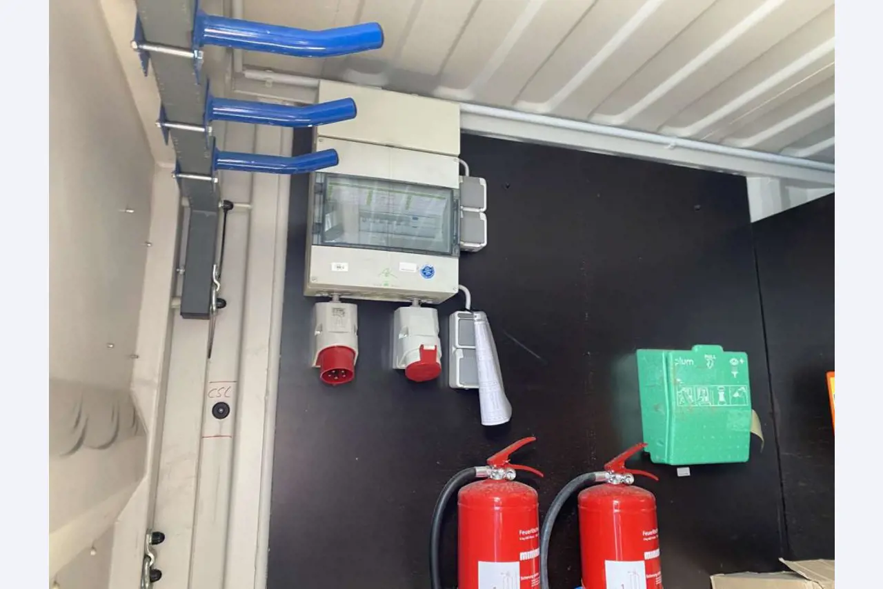 Kontenery morskie (10, 20, 40 stóp)<br> z lokalizacji Bremerhaven-3