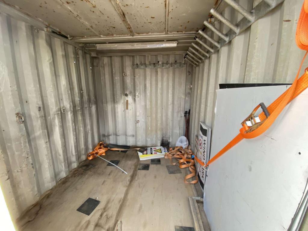 sea containers (10, 20, 40 ft.)<br> located at Bremerhaven (Germany)-2