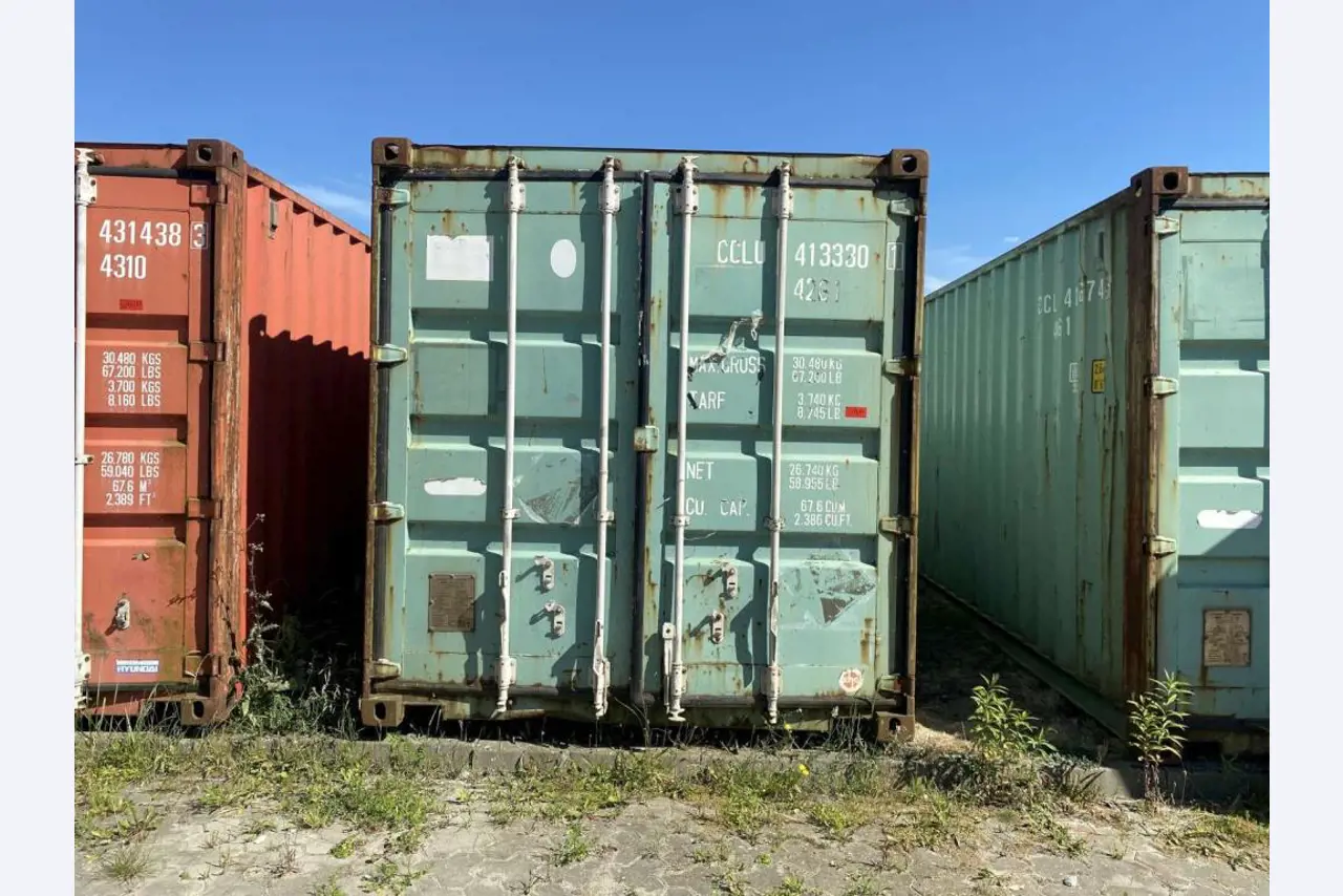 Námořní kontejnery (10, 20, 40 stop)<br> z lokality Bremerhaven-1