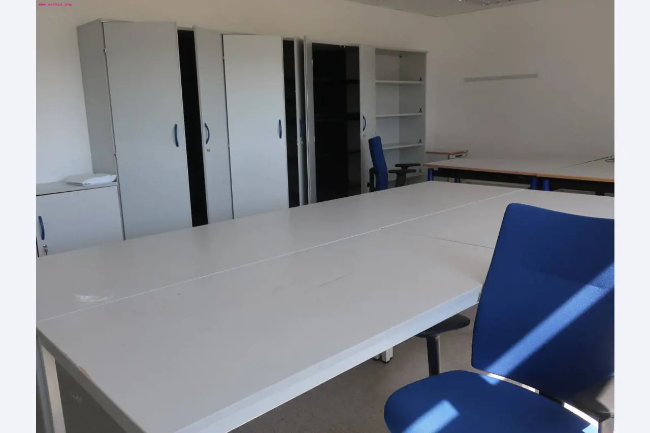 Sale of the no longer needed assets formerly used by an international manufacturer of wind turbines
-10