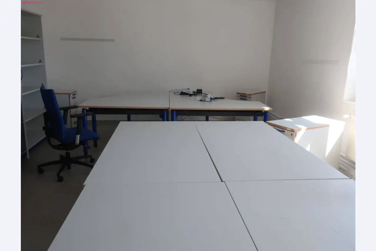 Sale of the no longer needed assets formerly used by an international manufacturer of wind turbines
-11