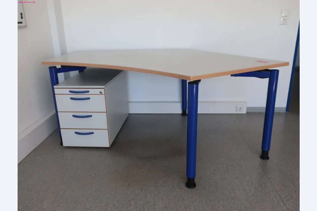 Sale of the no longer needed assets formerly used by an international manufacturer of wind turbines
-9