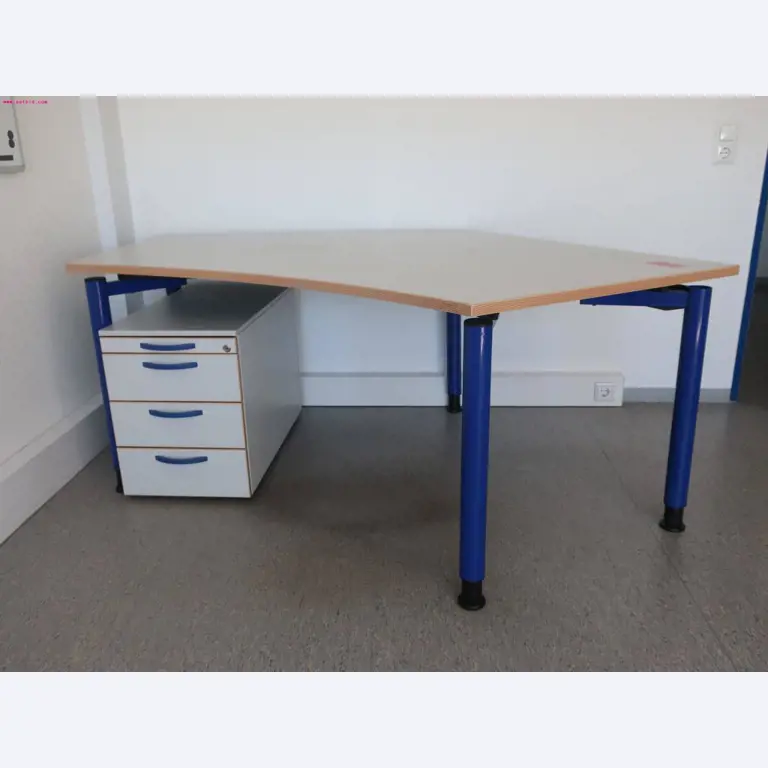 Sale of the no longer needed assets formerly used by an international manufacturer of wind turbines
-9