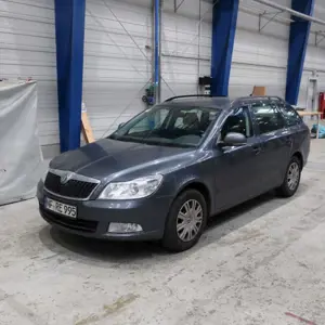 Auto Skoda Octavia Combi 1.6 TDI DPF