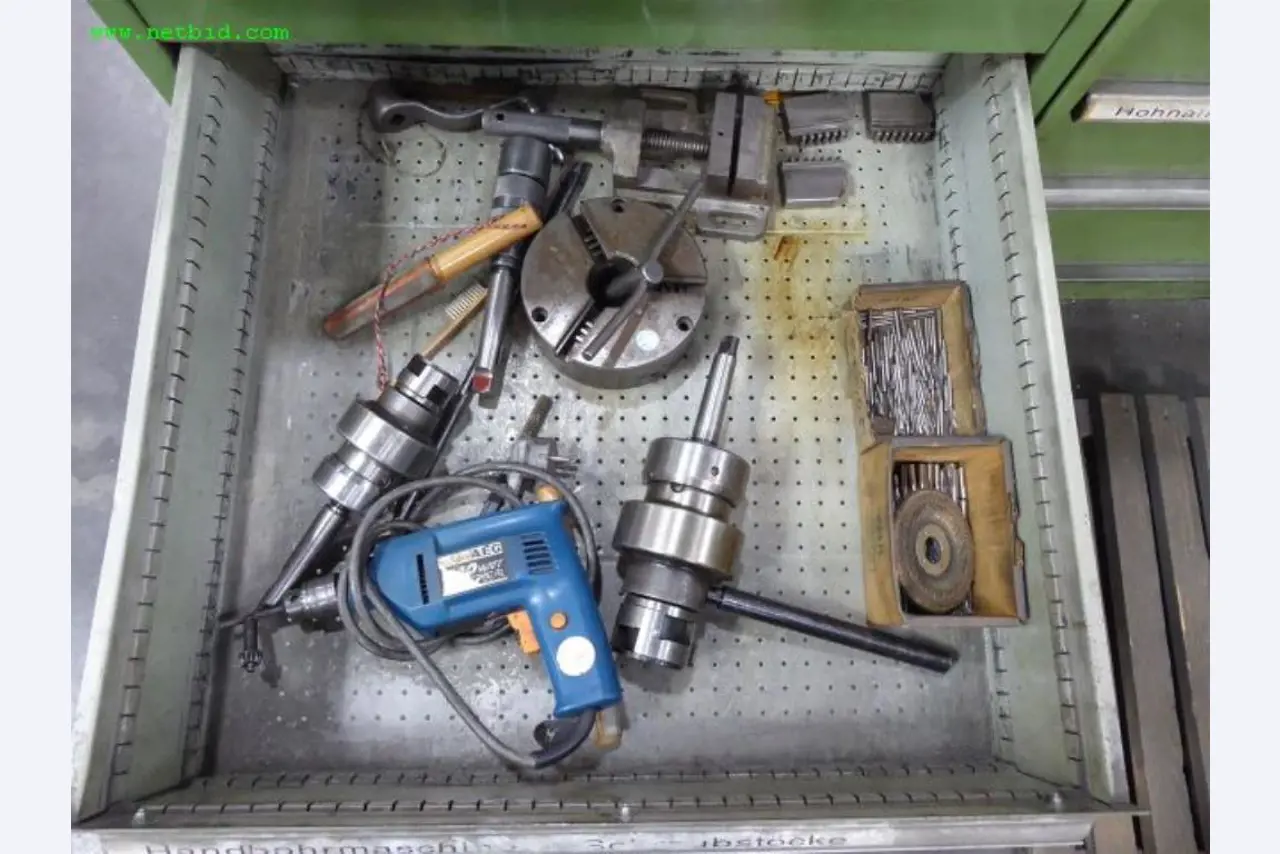 Maschinen zur Metallbearbeitung und Metallverarbeitung <br>-17
