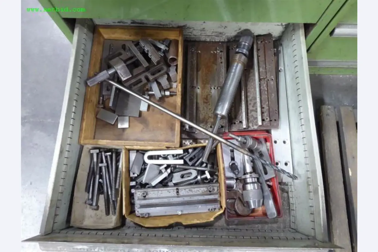Maschinen zur Metallbearbeitung und Metallverarbeitung <br>-18