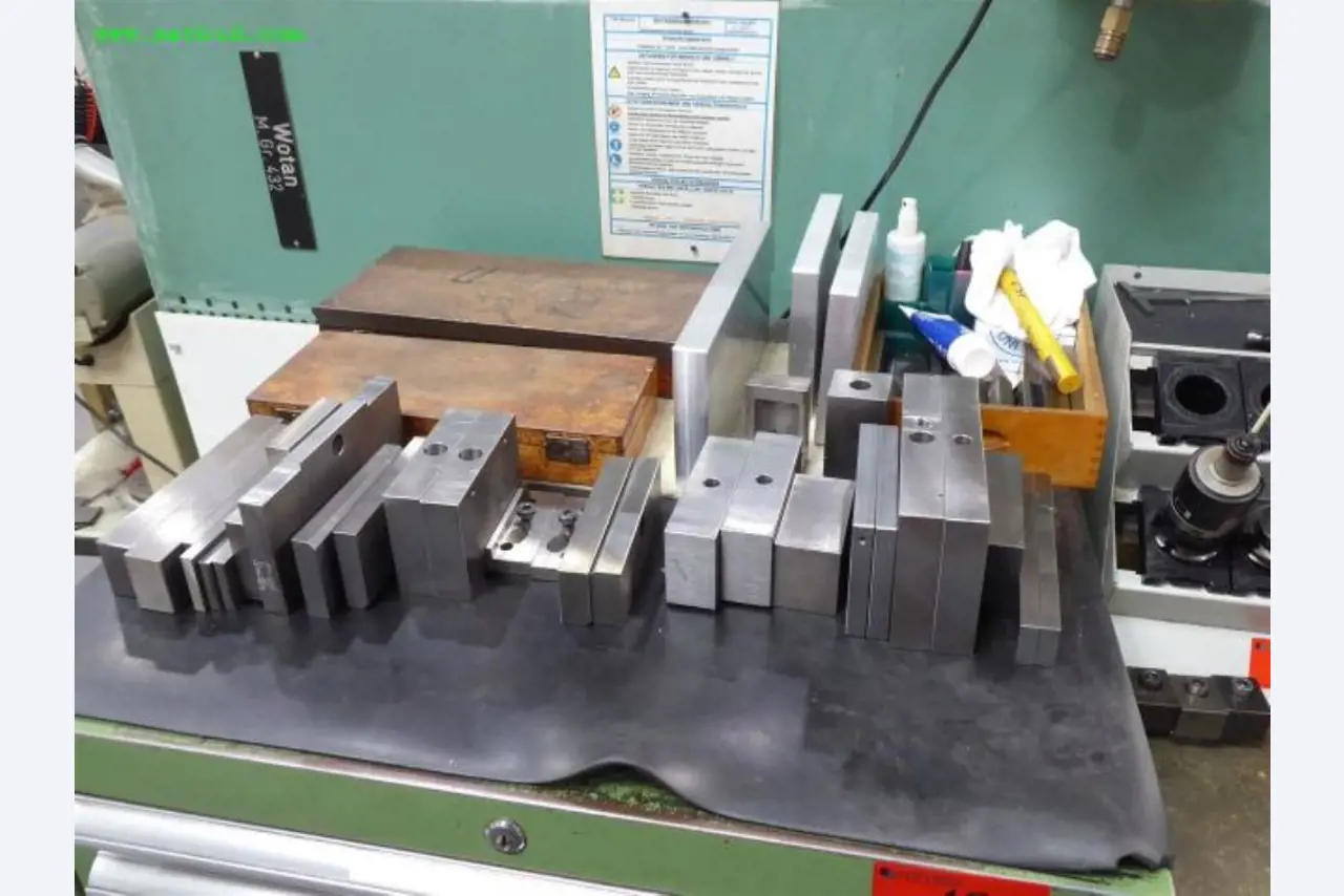 Maschinen zur Metallbearbeitung und Metallverarbeitung <br>-11