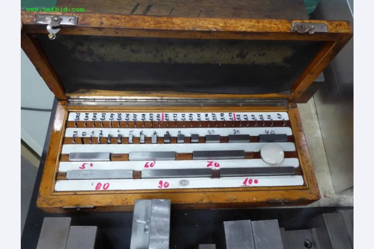 Maschinen zur Metallbearbeitung und Metallverarbeitung <br>-12