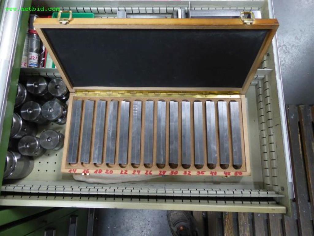 Machines pour le travail des métaux et la transformation des métaux <br>-19