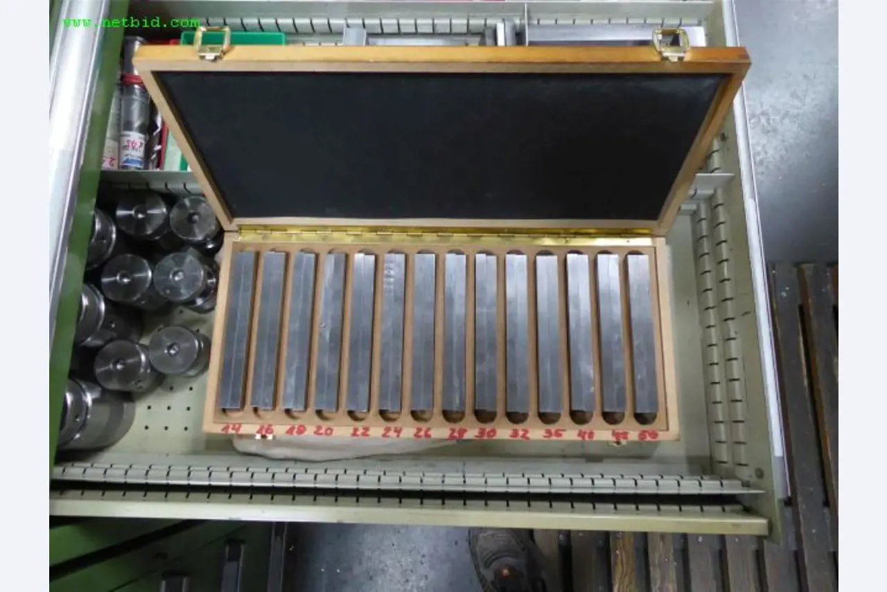 Maschinen zur Metallbearbeitung und Metallverarbeitung <br>-19