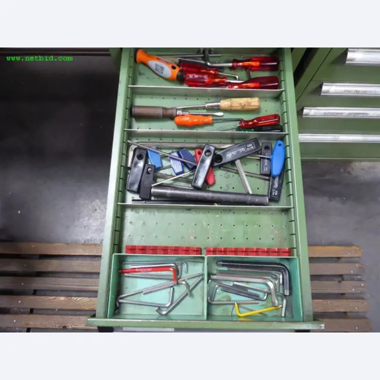 Maschinen zur Metallbearbeitung und Metallverarbeitung <br>-8